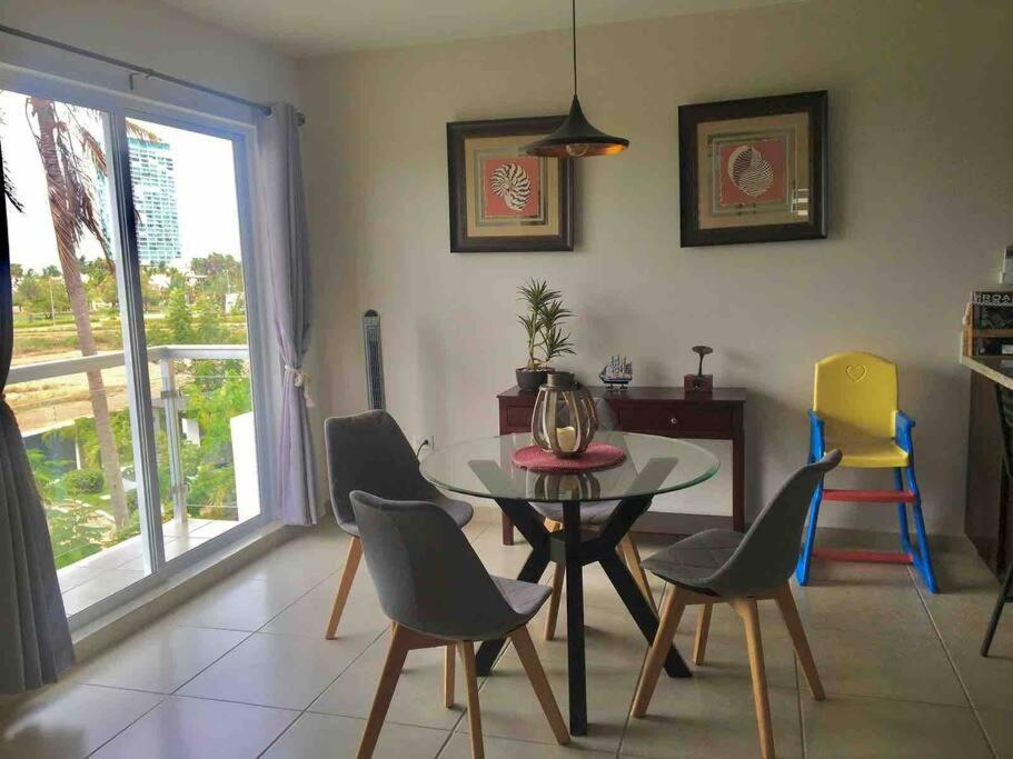 Moderno Alberca A 800 Metros De Playa *